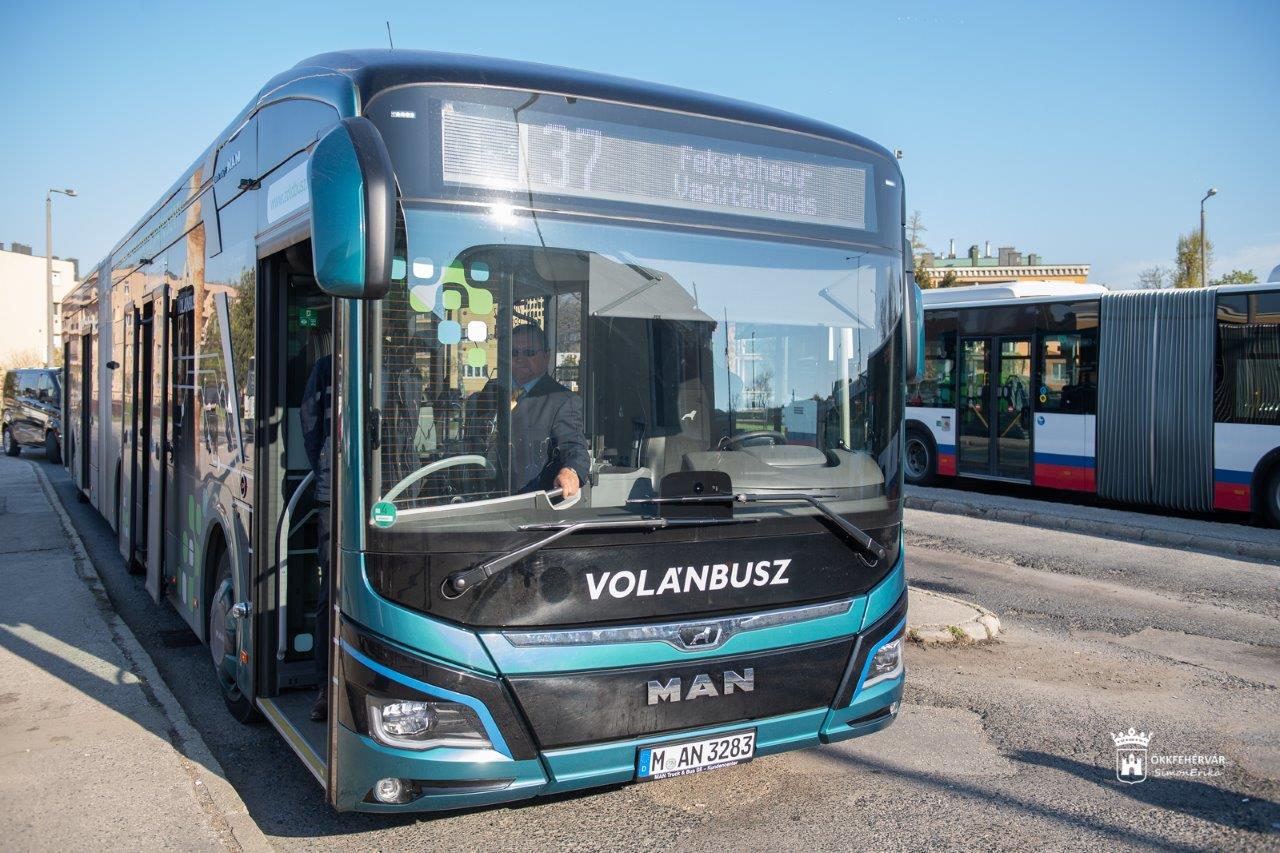 Még egy hétig kipróbálható a csuklós elektromos autóbusz - további e-buszok is érkeznek
