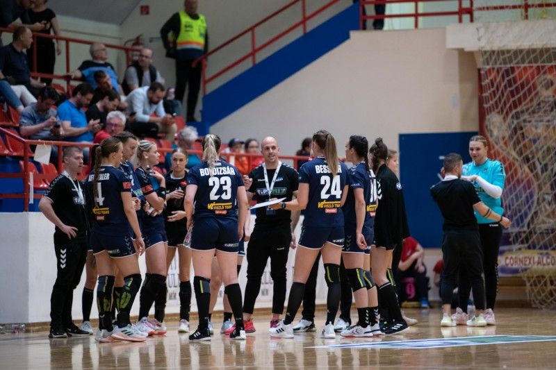 Kézilabda – Érvényesült a papírforma, győzött a Vác együttese