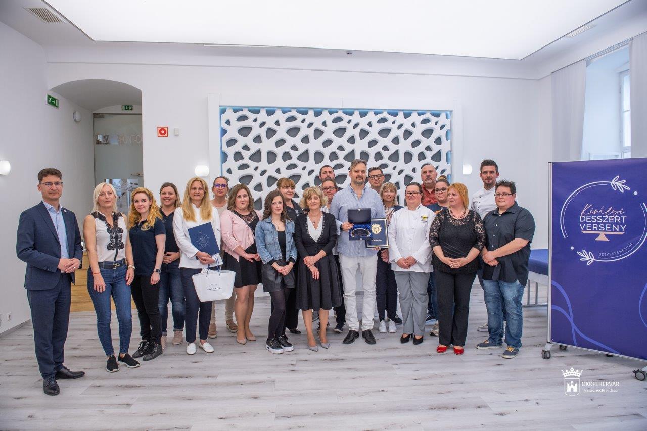 Andreas rex - a Krém könnyű sütije nyerte a Királyi Desszertversenyt