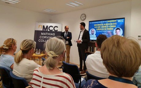 Magyarország helyzetét értékelték az EU-ban a háború és a francia elnökválasztás tükrében