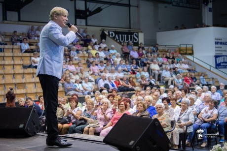 Soltész Rezsővel köszöntötték a fehérvári szépkorúakat