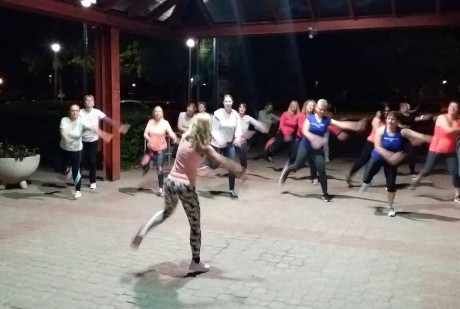 Kihívás napja - éjszaka kezdődtek a szabadidős programok Székesfehérváron