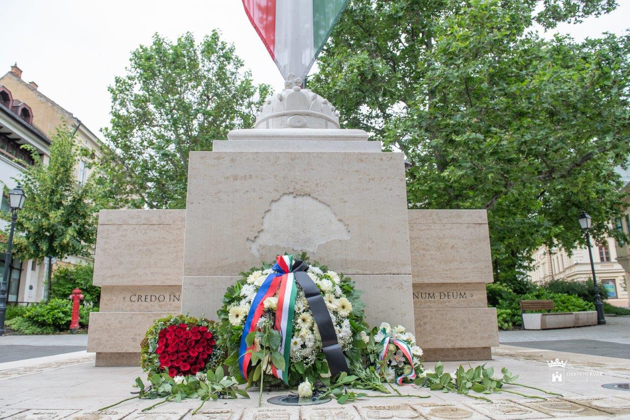 Az Országzászló téren emlékeztek meg a Nemzeti Összetartozás Napjáról