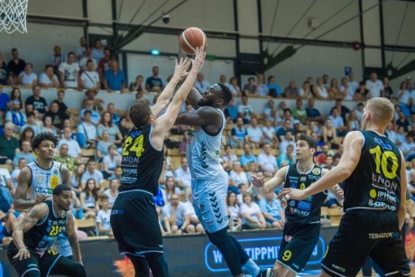 Péntek este újra itthon, következik a negyedik mérkőzés