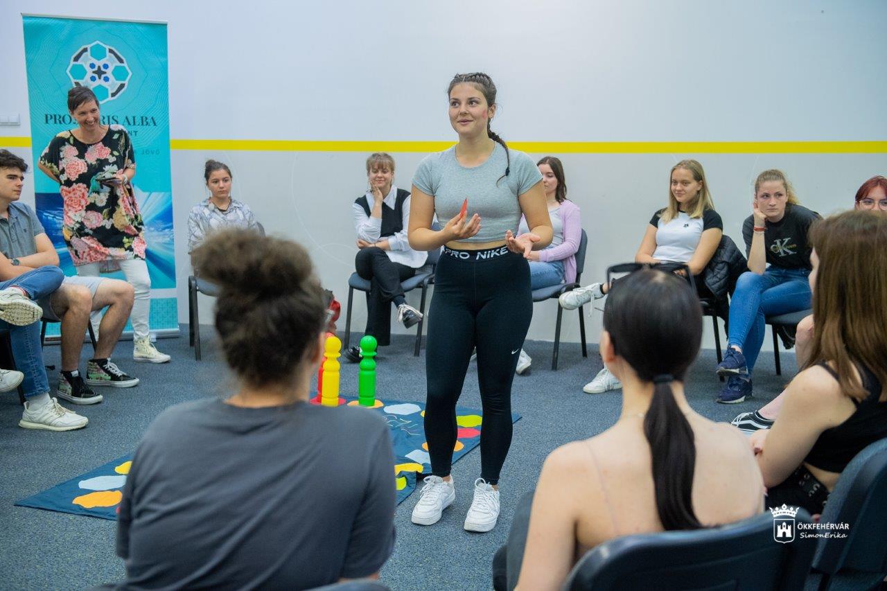 Az önkéntesség jegyében szervezett évzáró napot a Székesfehérvári Diáktanács