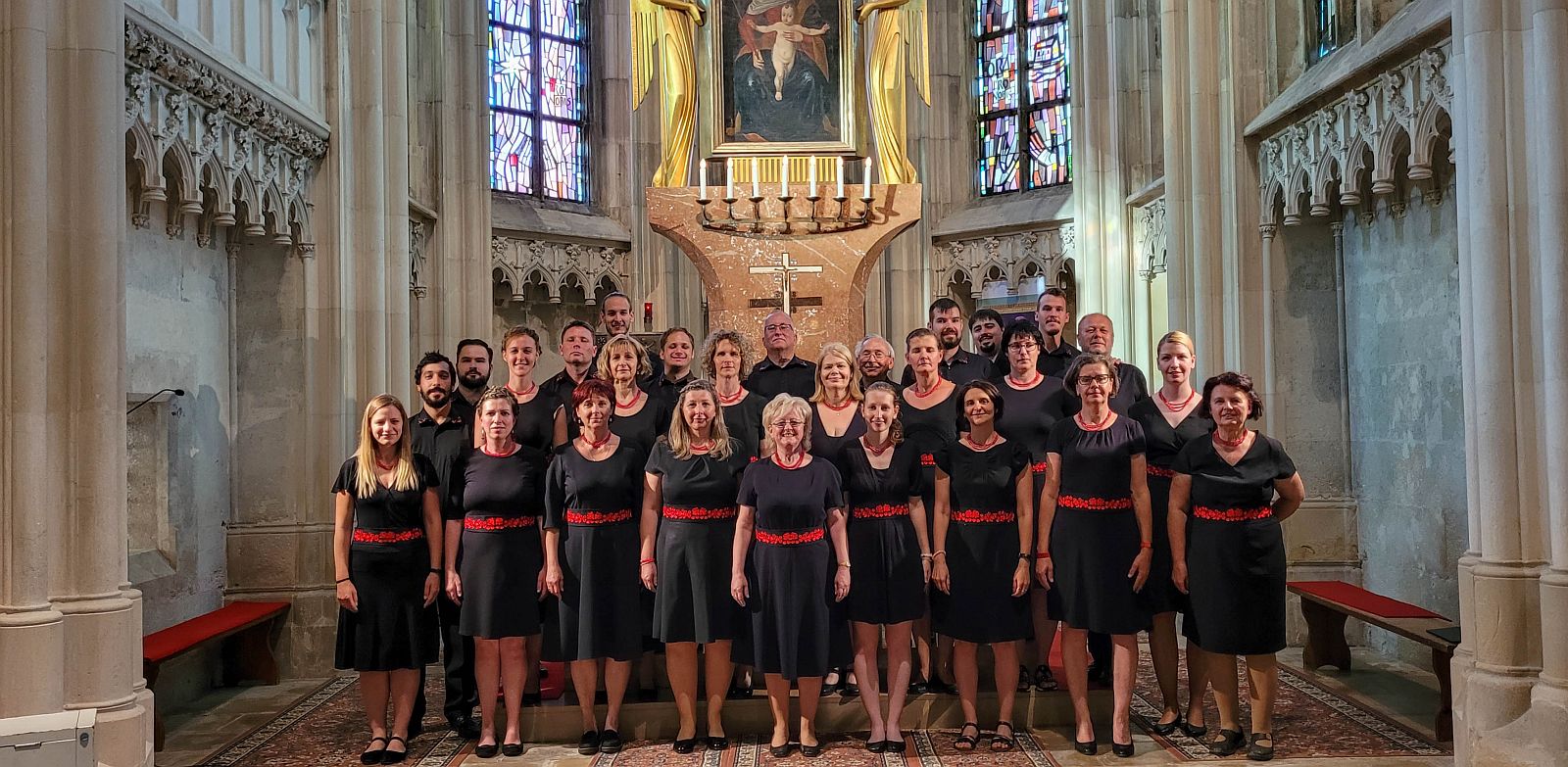 Osztrák templomokban koncertezett a Vox Mirabilis kamarakórus