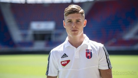 Csoboth Kevin jól érzi magát a pályán, a MOL Fehérvár FC szerelésében!