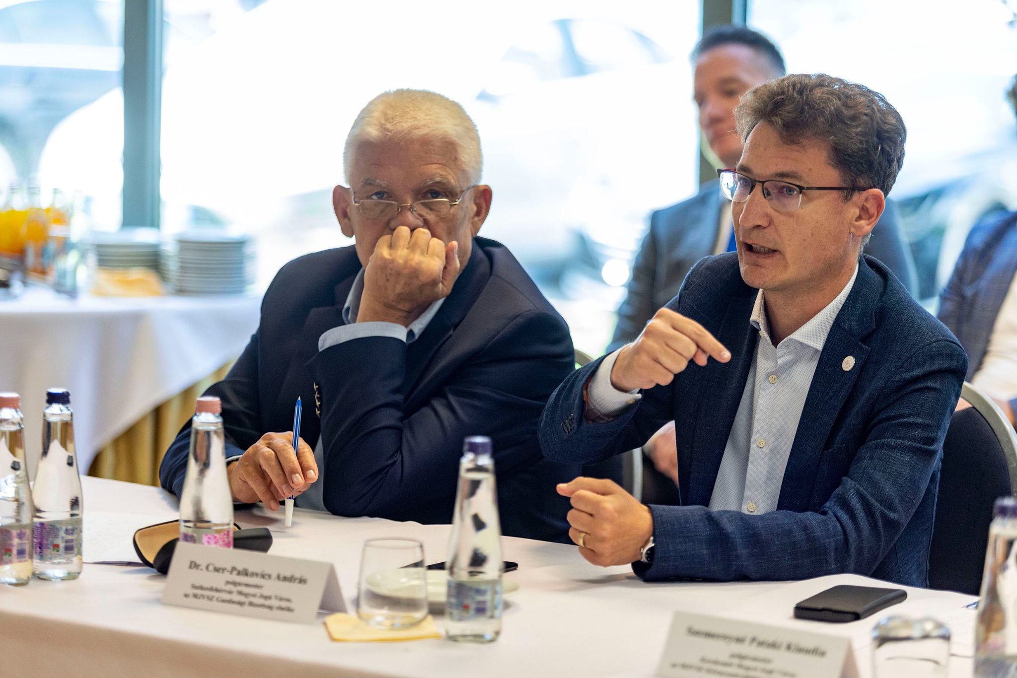 Az energiaárak drasztikus emelkedéséről is tárgyaltak a kormány képviselőivel a polgármesterek