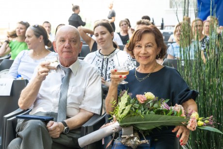 Dr. Horváth Éva házi gyermekorvos kapta a Székesfehérvár Egészségügyéért-díjat