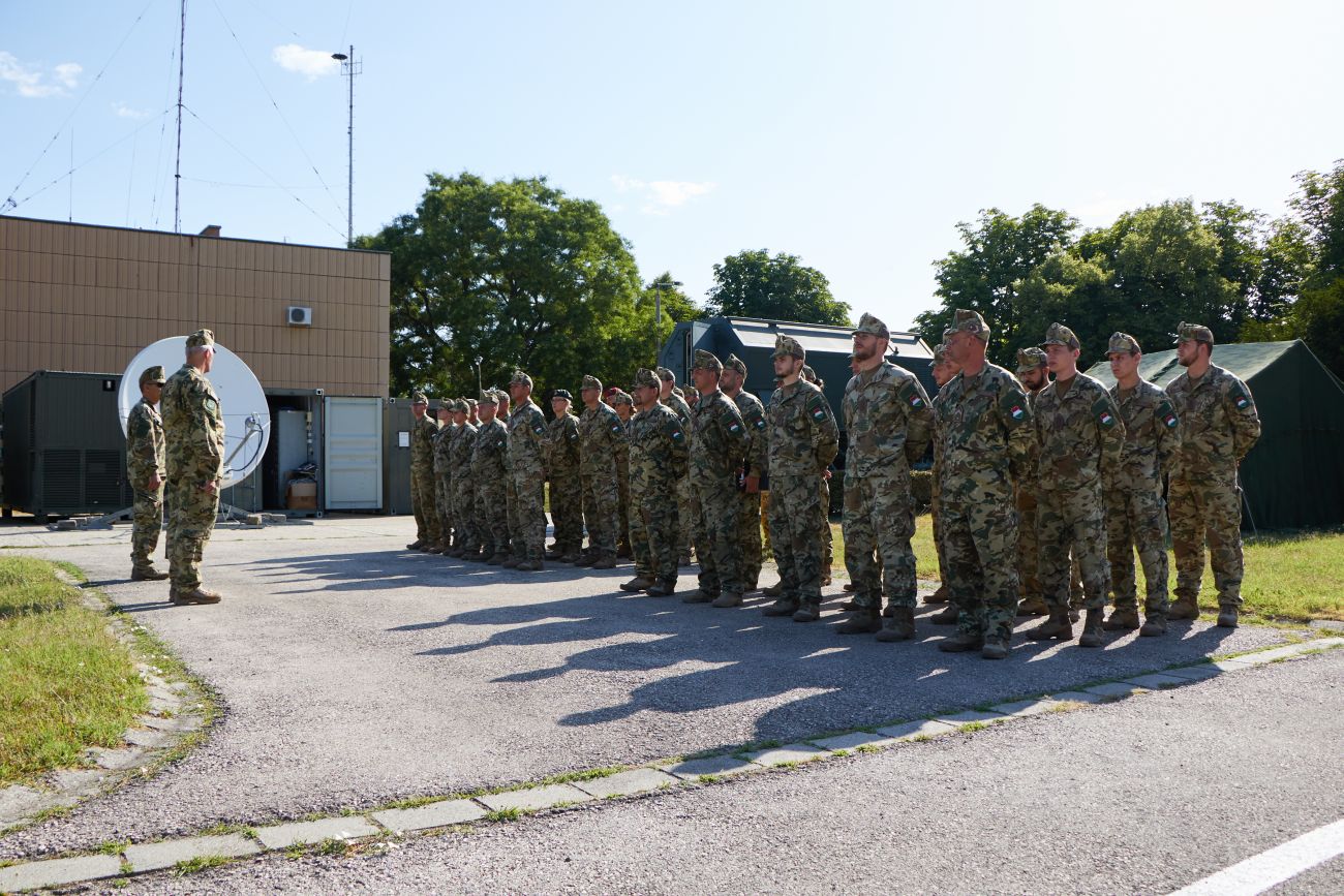Ésszel és szívvel – fehérvári, alap altiszti tanfolyamos katonák az avatásukra várva