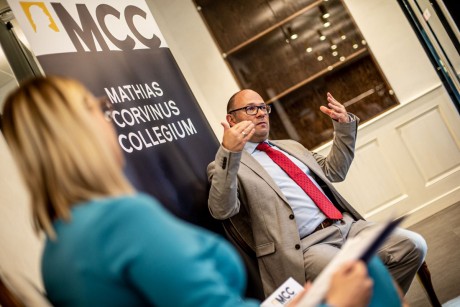 Német-magyar kapcsolatok testközelből – újabb ismeretterjesztő előadás az MCC-ben