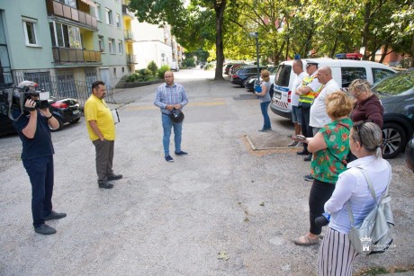 Megkezdődik a Deák Ferenc utca páratlan oldalán a belső utak felújítása