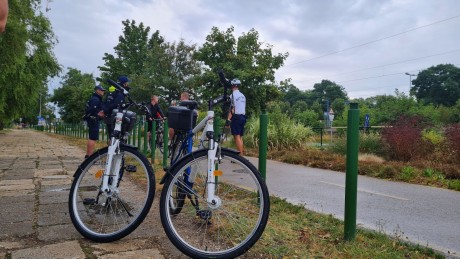 Kerékpáros járőrök a Velencei-tó körül - cél a balesetmegelőzés