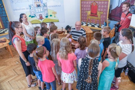 Népzene, néptánc és hangszerek a Gárdonyi Géza Művelődési Házban