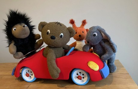 Boribon autózik a Fehérvári Civil Központban csütörtökön