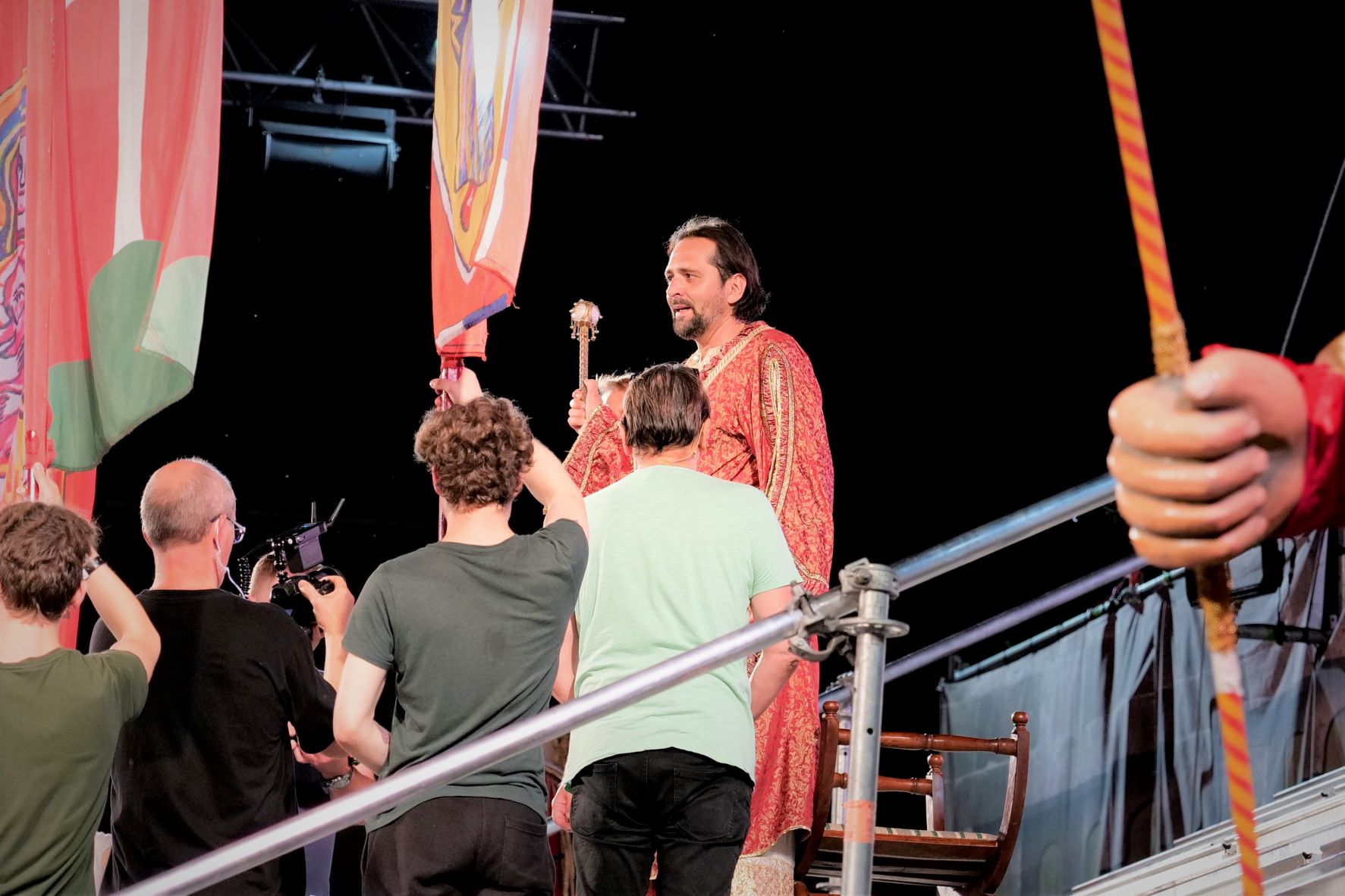 Az utolsó aranyágacska -  egy finomlelkű értelmiségi a zűrzavarban