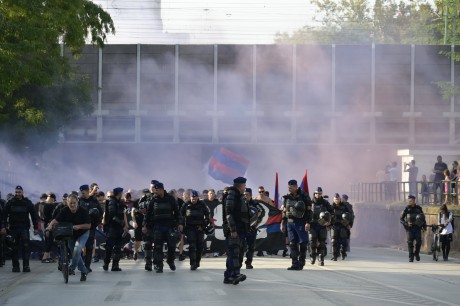 Ellepték a szurkolók Fehérvár belvárosát - kora délután a németek, később a hazaiak vonultak