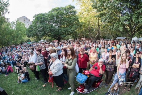 Tóvárosi Őszköszöntő – sokan zárták a hetet Kovács Kati koncertjén