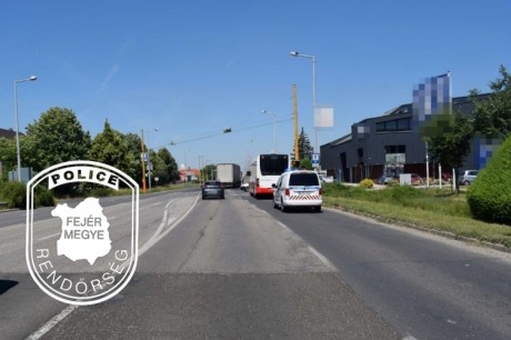 Vészfékezésre kényszerítette a buszsofőrt - az egyik utas súlyosan megsérült