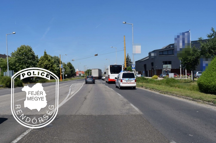 Vészfékezésre kényszerítette a buszsofőrt - az egyik utas súlyosan megsérült