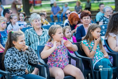 Családi programmal várták a kicsiket és nagyokat a Salétrom utcai pikniken