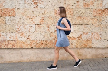 Női hátizsák – stílusos alternatíva a kézitáskához