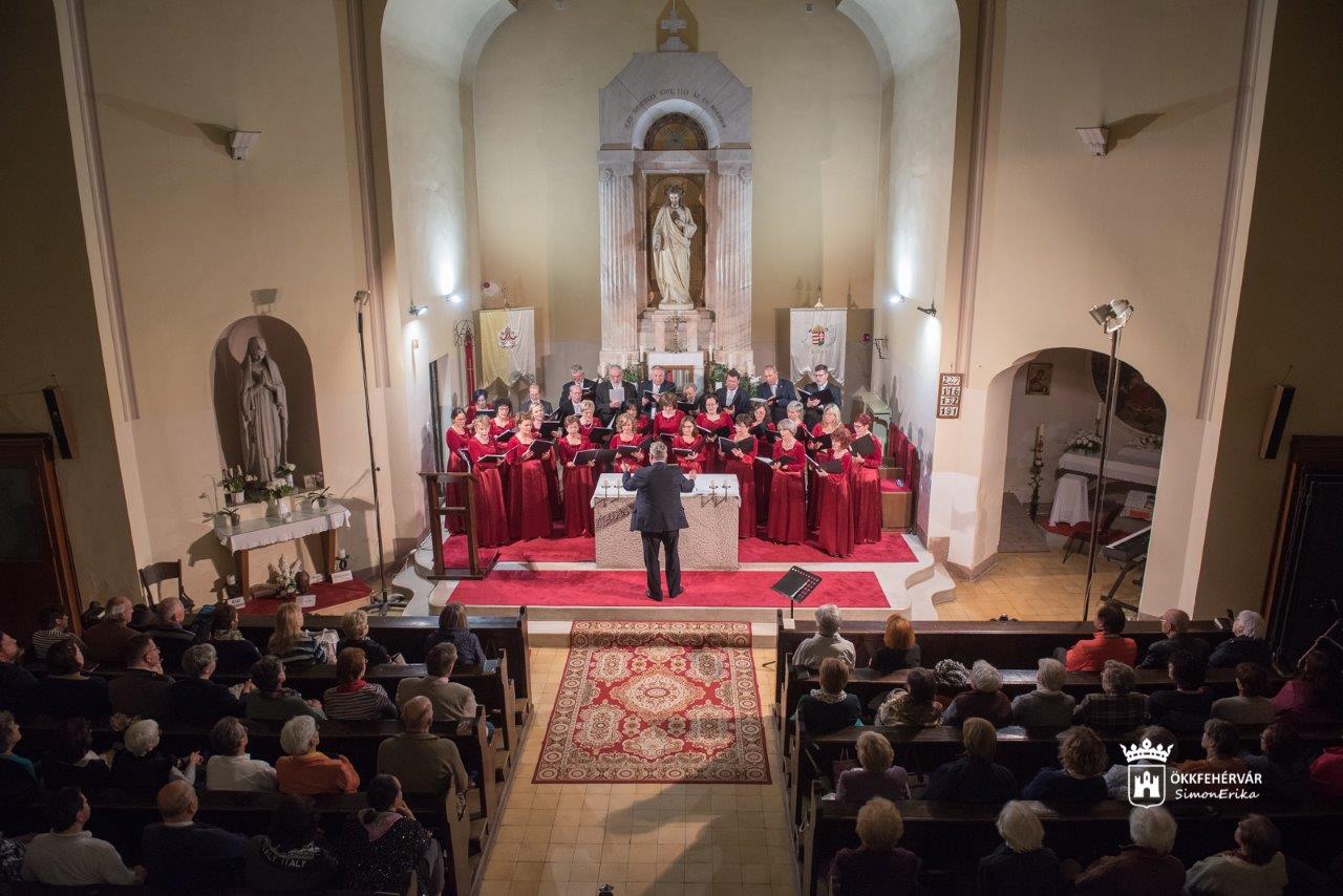 Énekelj az Úrnak - szombaton este tartotta évadnyitó koncertjét a Vox Mirabilis