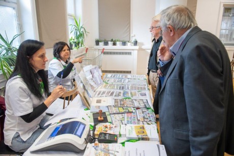 Városi bélyegkiállítás nyílt az Aranybulla Emlékév tiszteletére a VOKE-ban