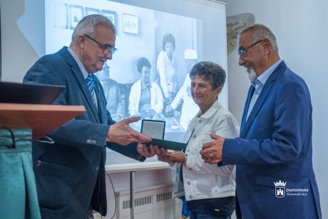 Romhányi-emlékülés és díjátadás - szép számmal gyűltek össze a tanítványok