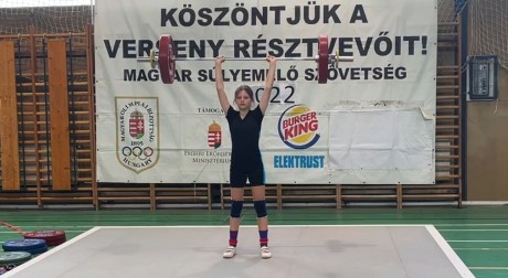 Schável Anna a legerősebb tini súlyemelő Nyugat-Magyarországon!
