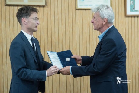 Polgármesteri Elismerő Emlékéremmel mondtak köszönetet Schultz Györgynek