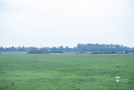 Fásítás és erdőtelepítés 30 hektáron – 70 hektáron marad az ősgyepes rét