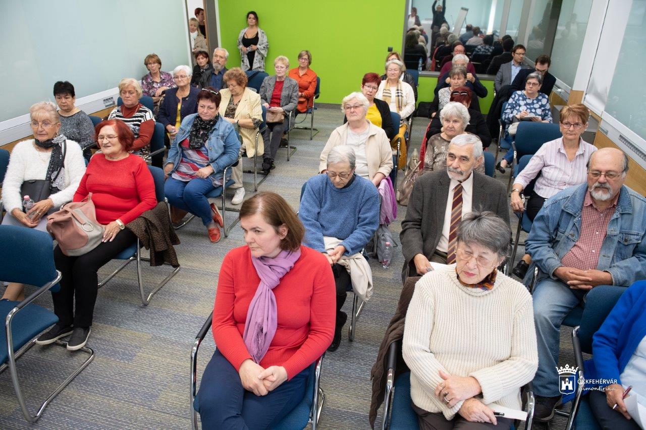 WellOSyst címmel indult program az idősek jól-létéért Székesfehérváron