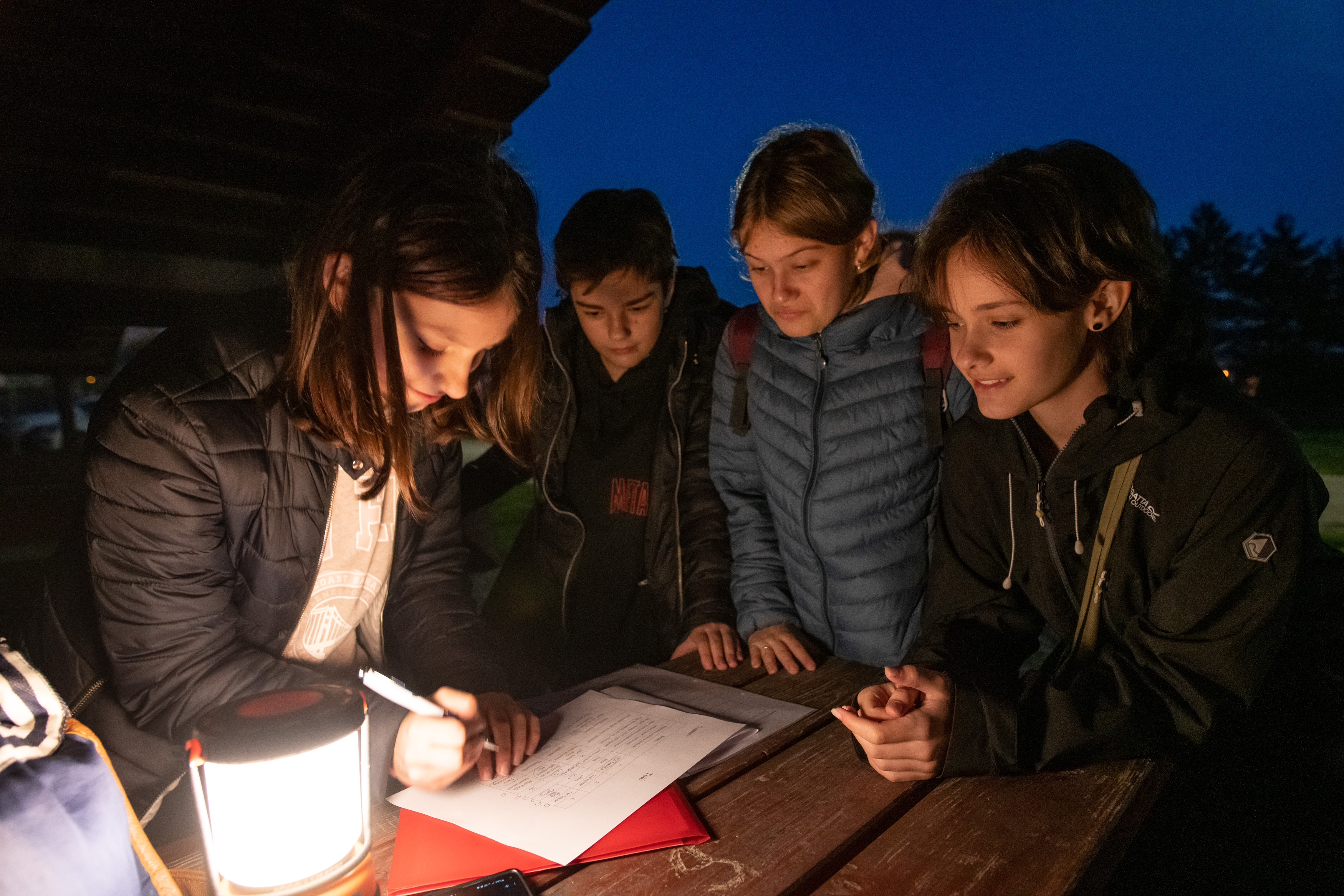 Kalandos éjszakai túra Sóstón - 31 csapat mérte össze tudását