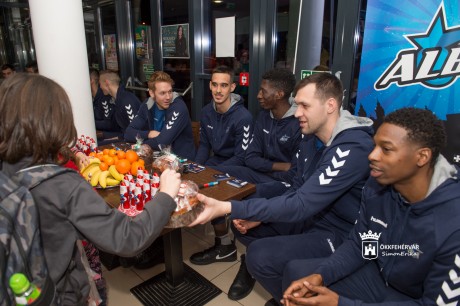 Csoki- és kekszgyűjtés a szombati Arconic-Alba Fehérvár mérkőzésen