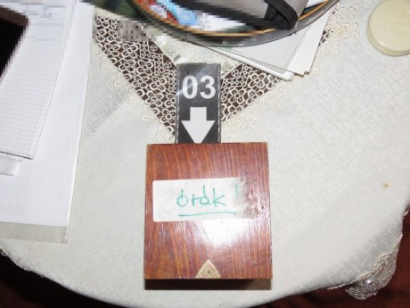 Nem volt önzetlen a segítség - arany ékszerekkel fizette ki magát