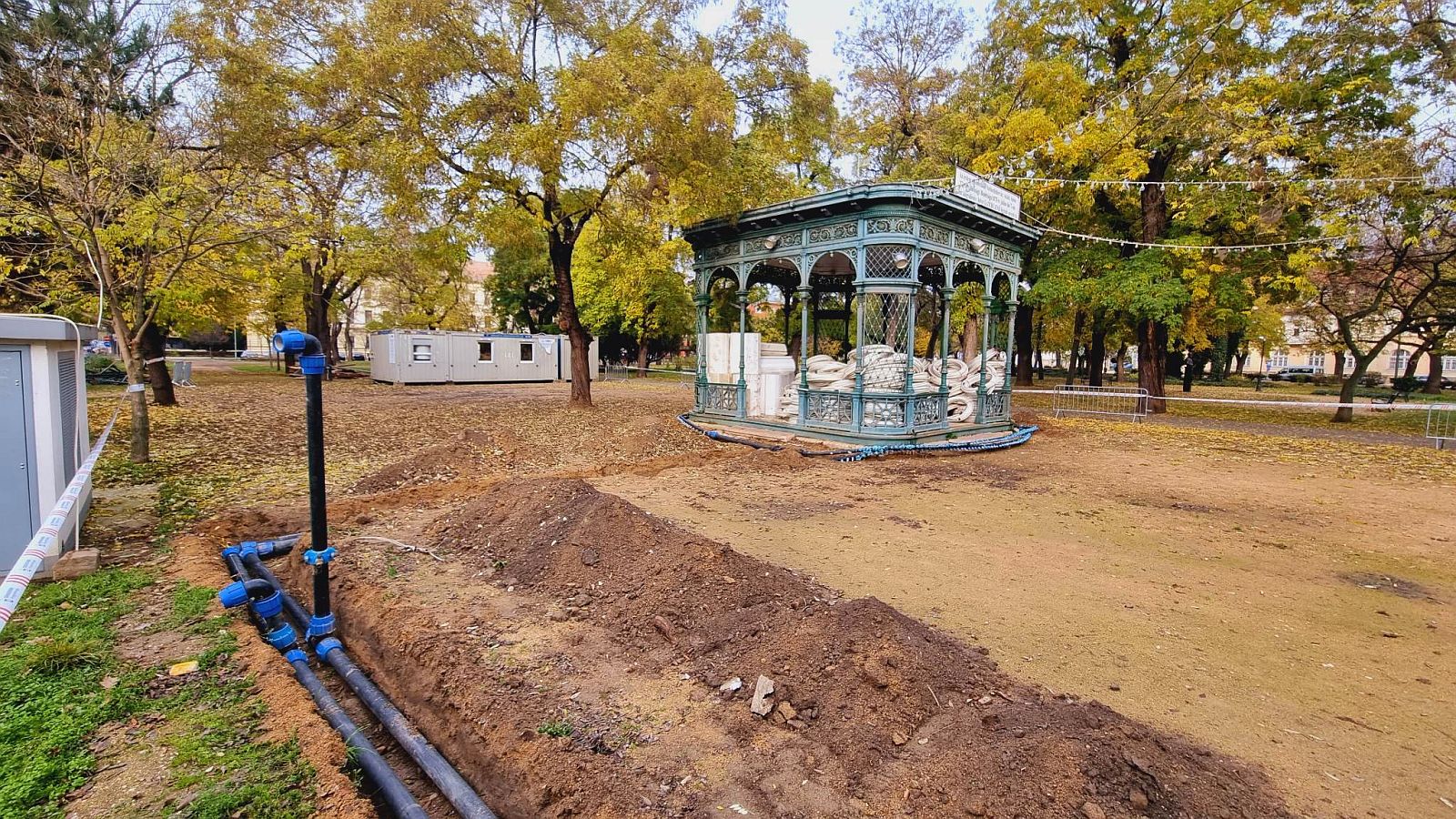 Épül már a Kori Liget a Zenepavilon körül - várhatóan december 9-én nyit a pálya