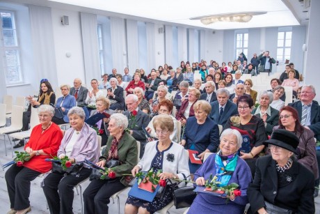A Hiemer-házban adták át az emlékdiplomákat - a tanár az oktatás szíve