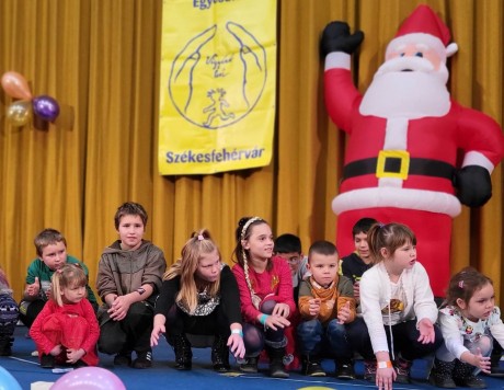 Igazi szeretet lengte be a Civil házat a XXII. Télapóvárón