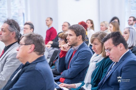 Tudományos konferenciával zárta a 2022-es Aranybulla Emlékévet a Siklósi Kutatóközpont