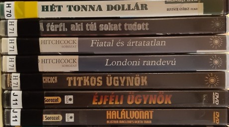 Retró DVD-filmek a Zsolt utcai Tagkönyvtárból