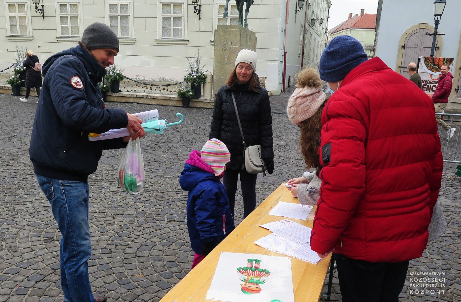 December 24-én újra lesz manókereső a Városház téren