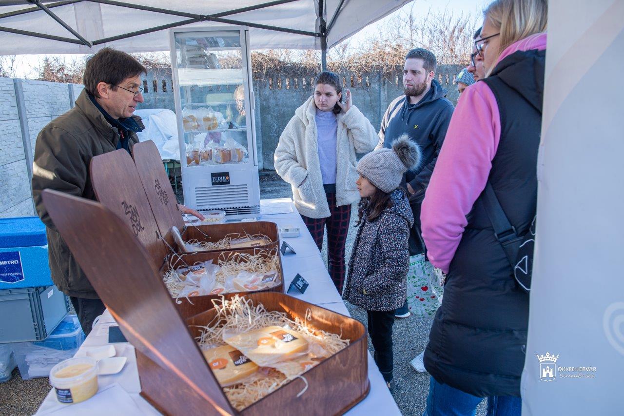 Átmeneti helyen a Jancsárkert - októberben költözhet új épületbe a piac