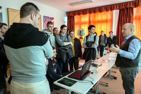 Ma tartanak nyílt napot az Óbudai Egyetem Alba Regia Műszaki Karán