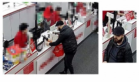 Lopás miatt keresik a fehérvári rendőrök a képen látható férfit