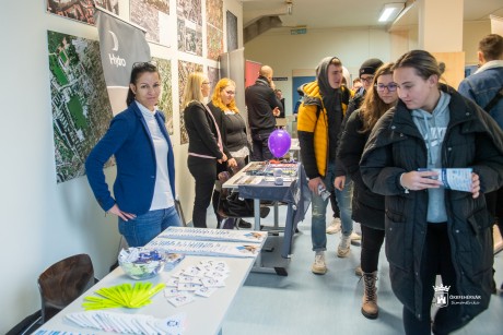 Nyílt napot tartott az Óbudai Egyetem Alba Regia Műszaki Kara - február 15-ig jelentkezhetnek a diákok