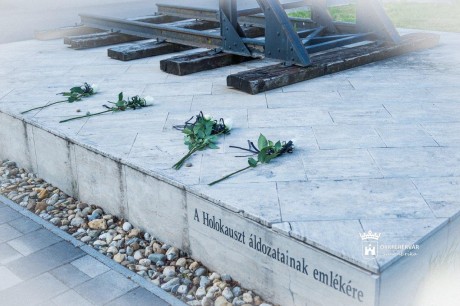 A Holokauszt Áldozatainak Nemzetközi Emléknapja van ma