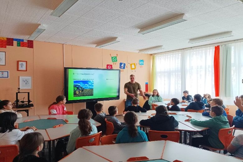 PÉLDA-KÉP-TÁR program az István Király Általános Iskolában