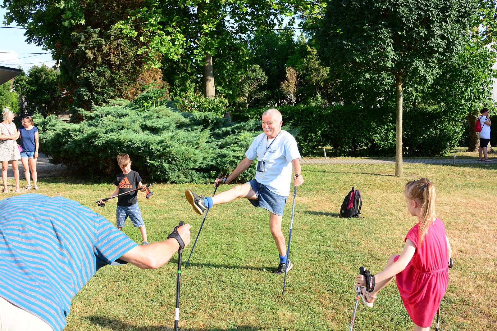Folytatódnak az ingyenes nordic walking programok áprilisban is