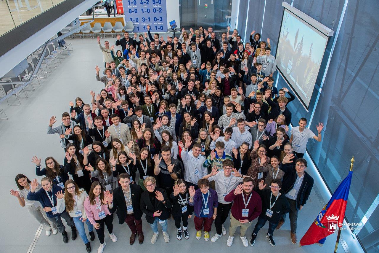 Szekcióülésekkel folytatódott szombaton az Országos Diákparlament Székesfehérváron